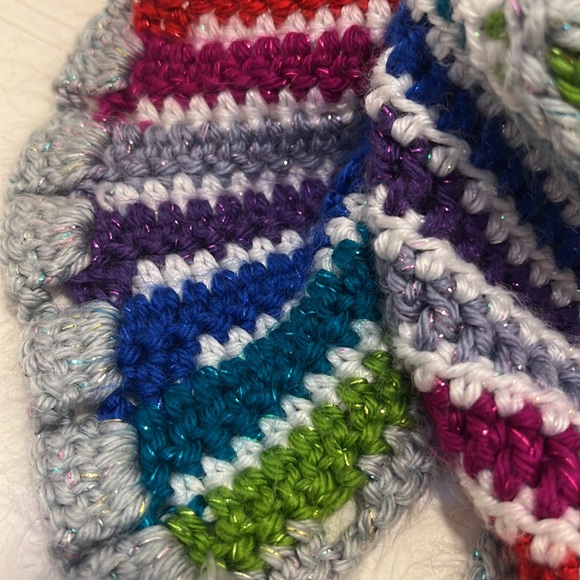 Crocheted Scarf with 9 colors of yarn with metallic thread - Picture 2 of 3